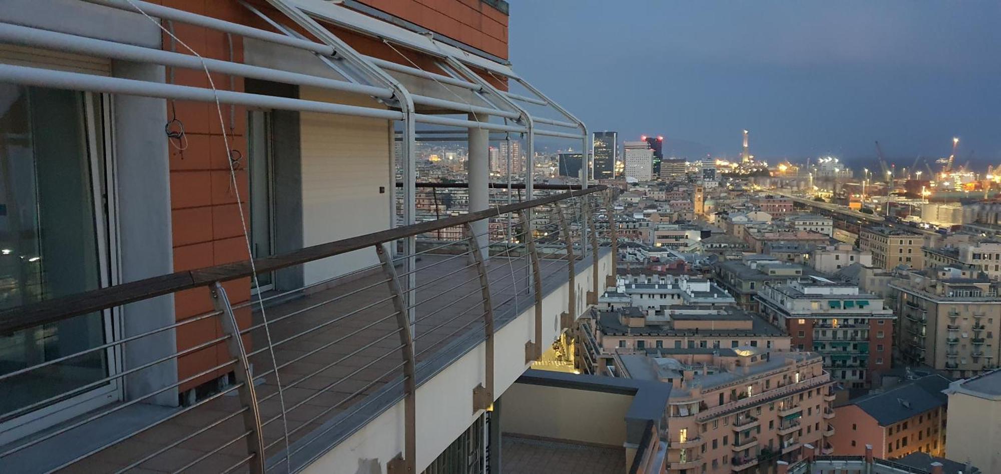 Apartmán Attico Con Vista Su Genova Exteriér fotografie